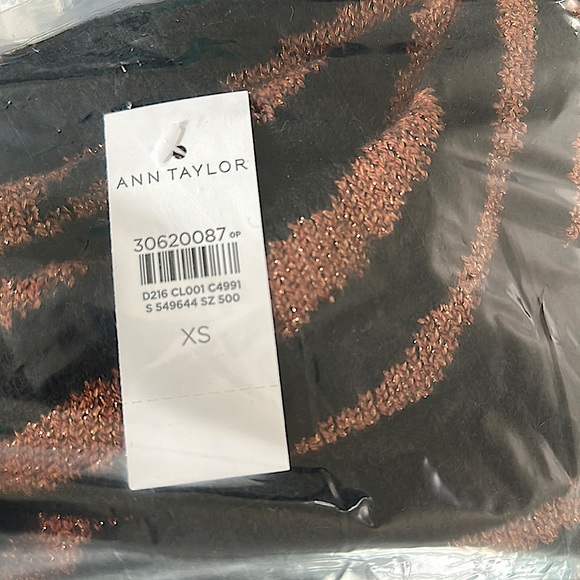 Leopard print, Sis?!!!! He will stand out in this ensemble. This is fitted for u - Picture 7 of 12